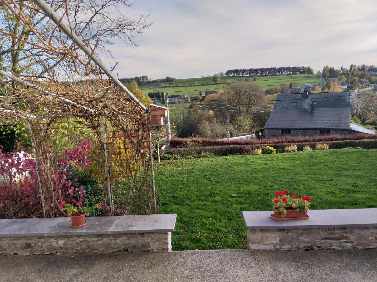 Vila Gite L'Ecole De Ma Mere Bertogne Exteriér fotografie