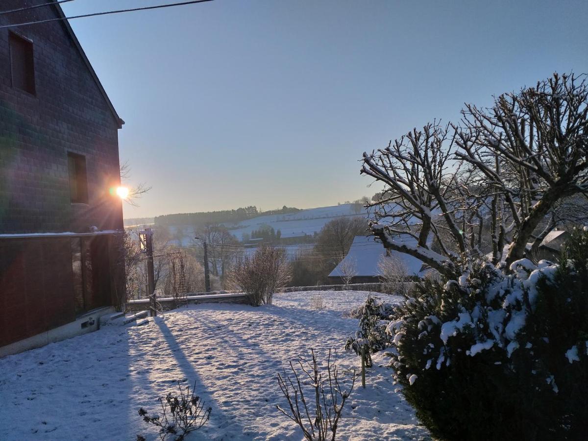Vila Gite L'Ecole De Ma Mere Bertogne Exteriér fotografie