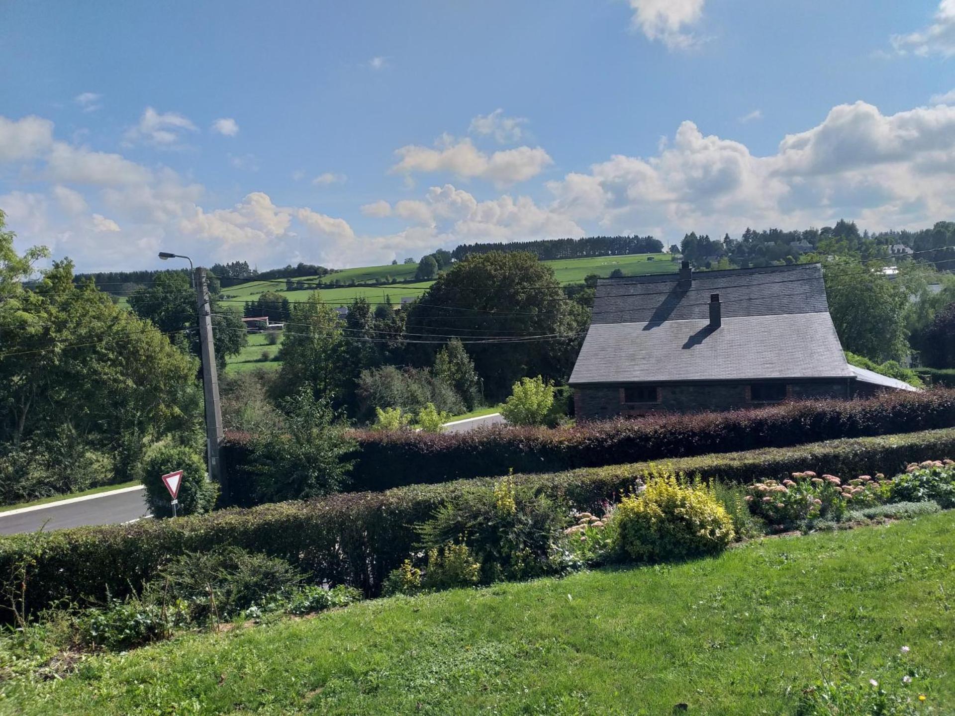 Vila Gite L'Ecole De Ma Mere Bertogne Exteriér fotografie